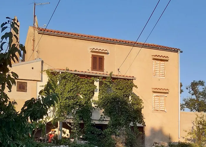 Holiday Home Loznati