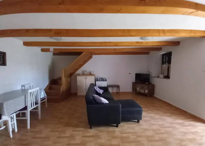 Holiday Home Loznati
